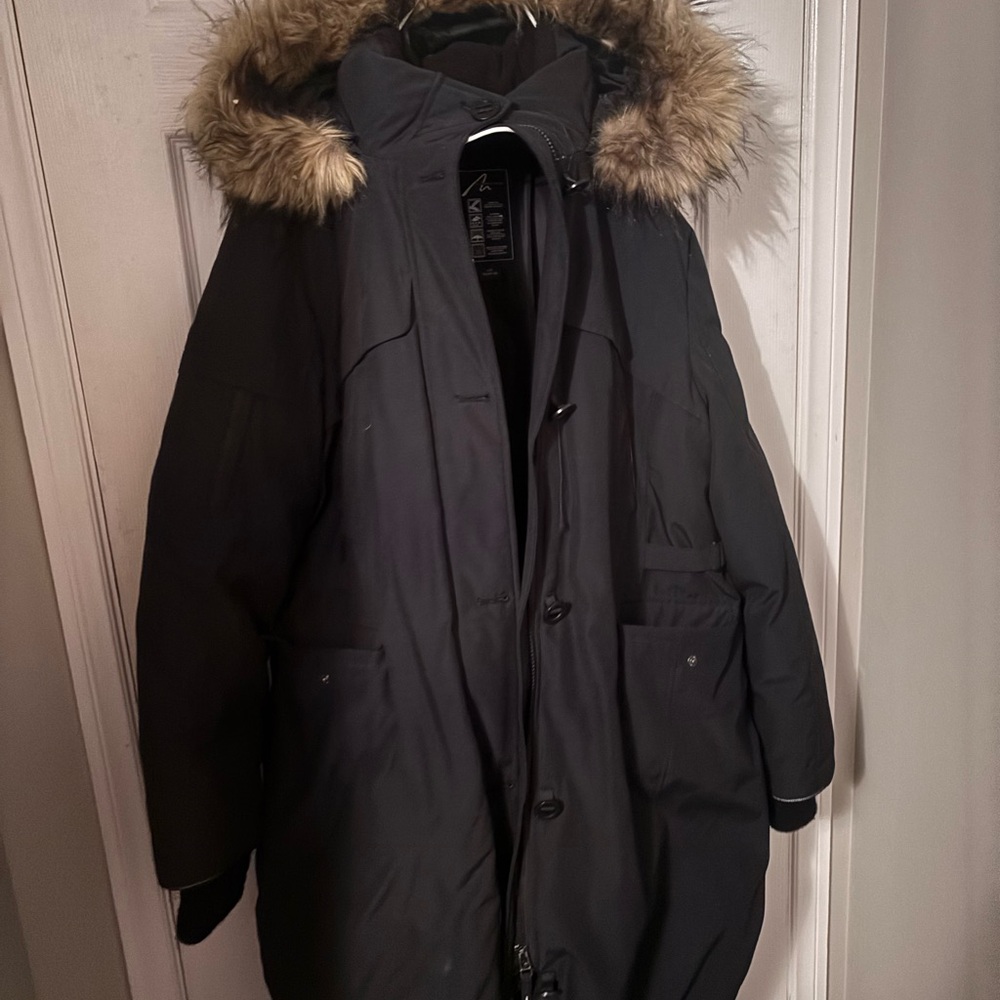 Alpine Men's Dark Gray Puffer Jacket with Faux Fur Hood